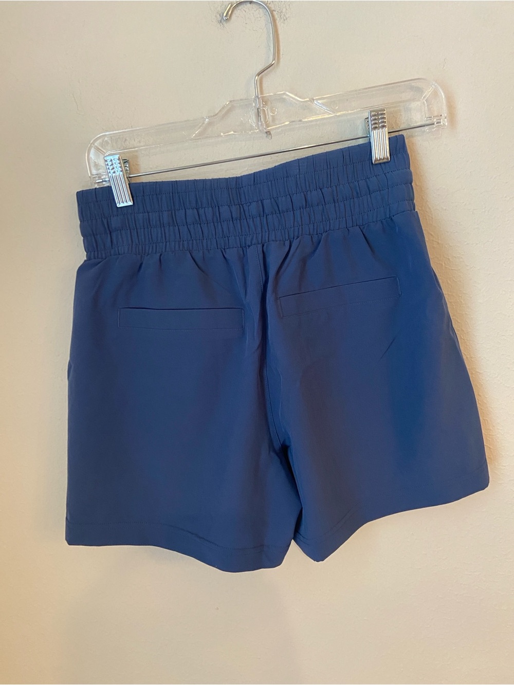 NWT Spanx On The Move Shorts Faded Indigo Blue Pull-On Performance Shorts XS - Picture 4 of 6